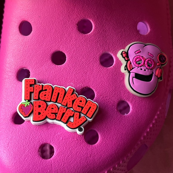 ๐ CROCS FRANKEN BERRY CLASSIC CLOG ๐ - Picture 6 of 16